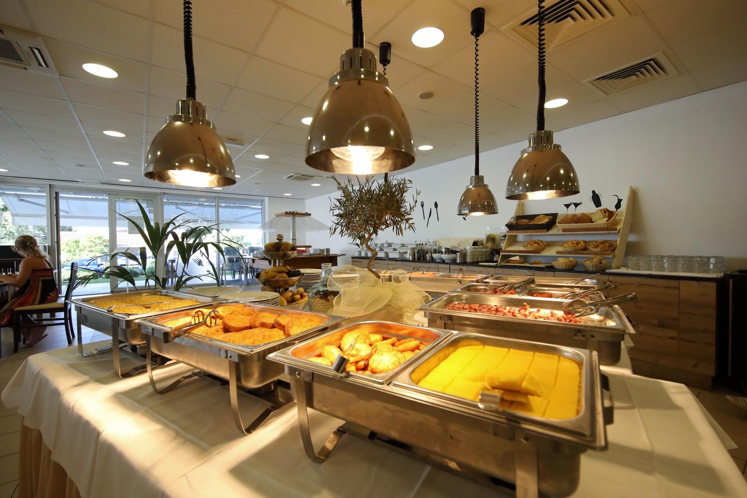 Sunnyside Apartments Resort เพทรอซาเน ภายนอก รูปภาพ