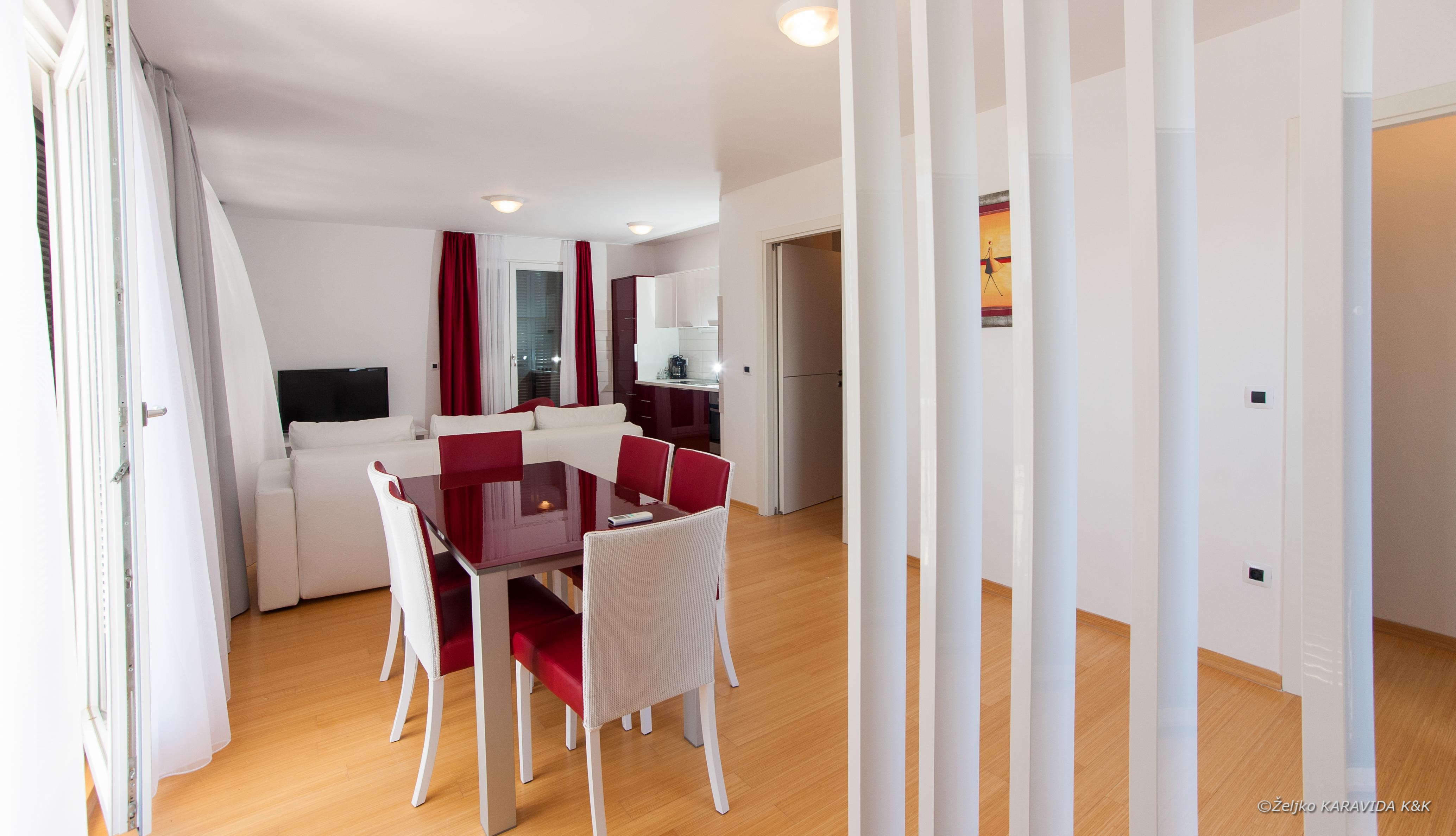 Sunnyside Apartments Resort เพทรอซาเน ภายนอก รูปภาพ