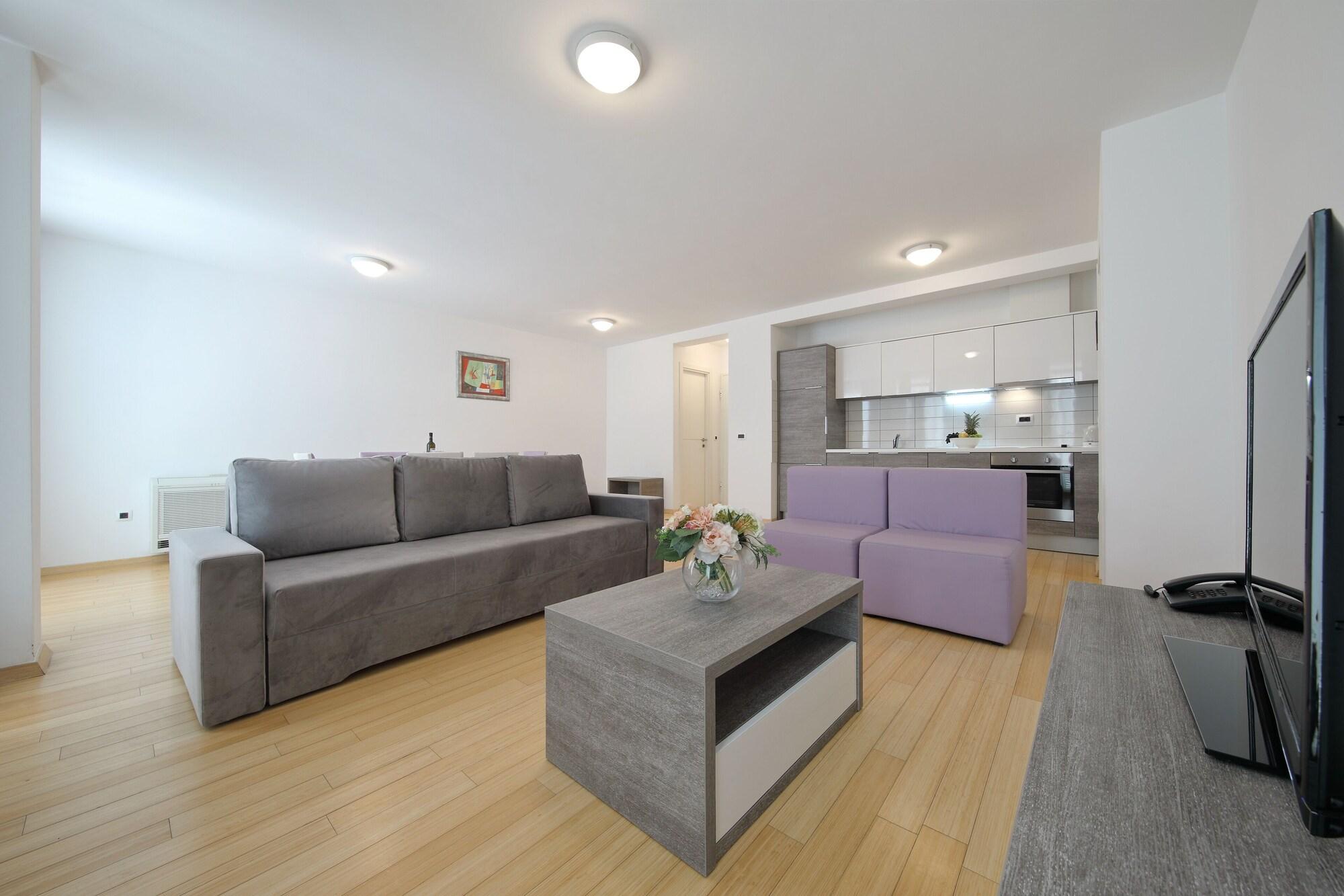 Sunnyside Apartments Resort เพทรอซาเน ภายนอก รูปภาพ